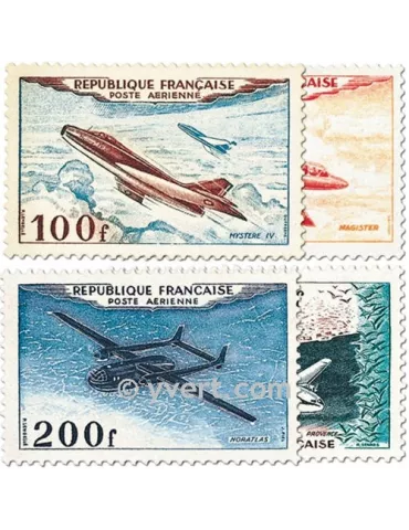 n° 30/33 -  Timbre France Poste aérienne