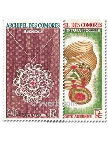 n° 8/9 -  Timbre Comores Poste aérienne