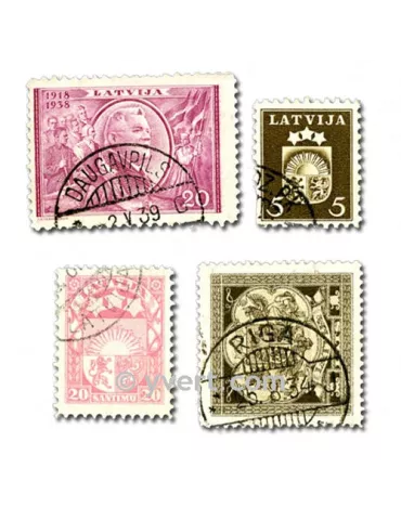 LETTONIE : pochette de 50 timbres (Oblitérés)