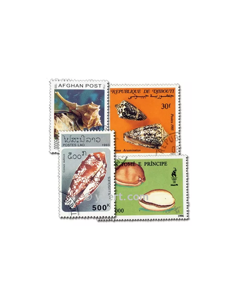 COQUILLAGES : pochette de 50 timbres (Oblitérés)